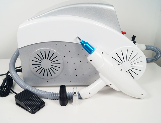 Máquina 532nm multifuncional 1064nm 1320nm da remoção da tatuagem do laser do interruptor do Nd Yag Q