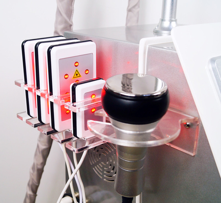 Máquina vertical 4 do RF da cavitação em 1 máquina fria da cavitação de Lipo do melhor do laser de Cryo da redução gorda